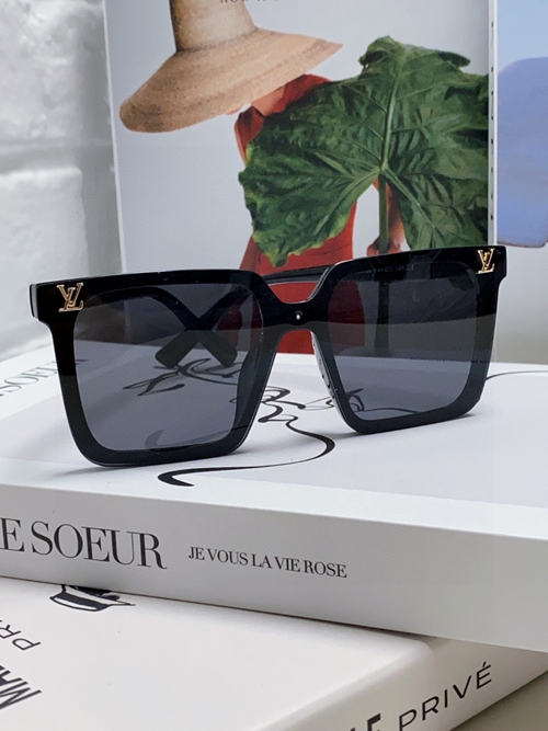 ルイヴィトンサングラス背面デザイン